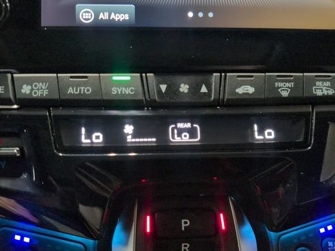 Used 2024 Honda Odyssey Elite image 15