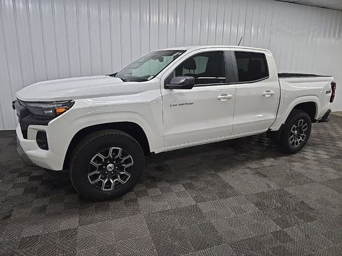 Used 2025 Chevrolet Colorado Z71 AWD/4WD image 6