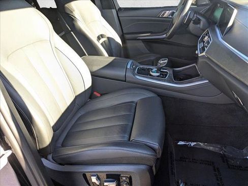Certified 2022 BMW X5 M50i w/ Executive Package image 21