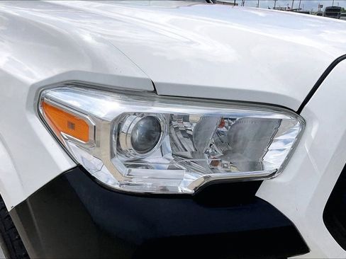 Used 2021 Toyota Tacoma SR RWD image 30