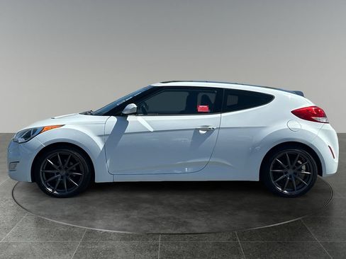 Used 2013 Hyundai Veloster w/ Style Pkg FWD image 6