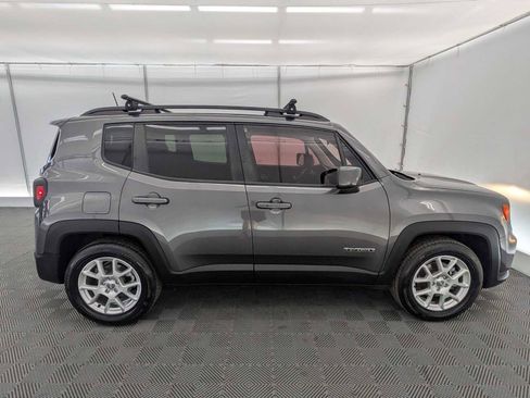 Used 2019 Jeep Renegade Latitude FWD image 7