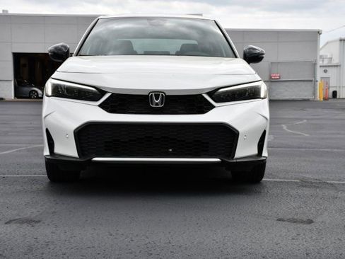 Used 2025 Honda Civic Sport Touring image 2