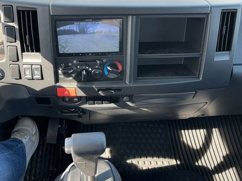 New 2024 Chevrolet Low Cab Forward image 20