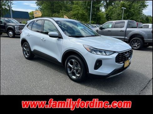 Certified 2025 Ford Escape ST-Line Select AWD/4WD image 1