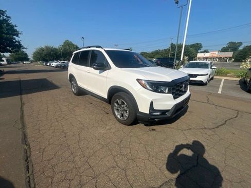 Used 2023 Honda Passport TrailSport image 25