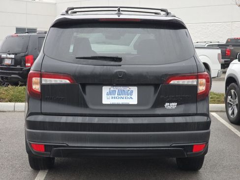Certified 2022 Honda Pilot Black Edition image 6