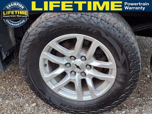 Used 2020 Chevrolet Silverado 1500 RST w/ Convenience Package AWD/4WD image 9