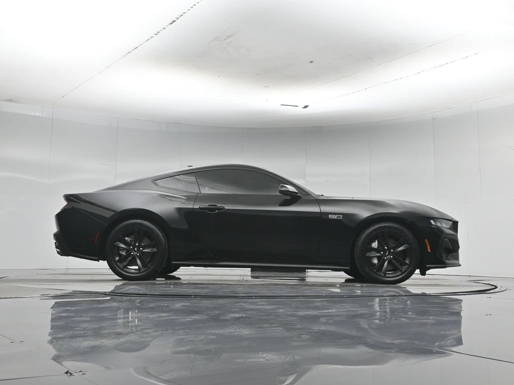 Used 2024 Ford Mustang GT RWD image 7