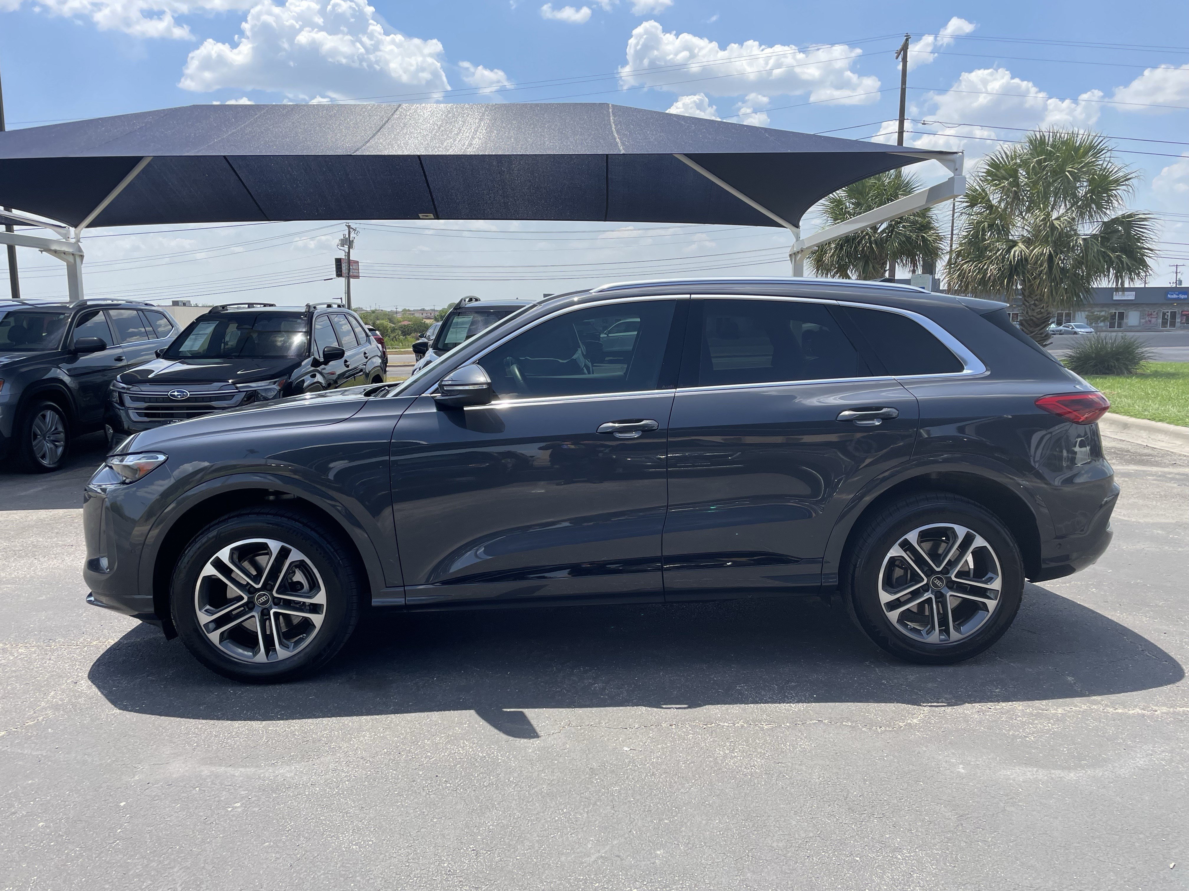 Used 2025 Audi Q5 Premium AWD/4WD image 4