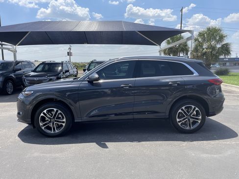 Used 2025 Audi Q5 Premium AWD/4WD image 4