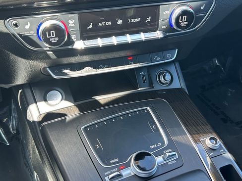 Used 2019 Audi Q5 2.0T Premium Plus w/ Premium Plus Package AWD/4WD image 27