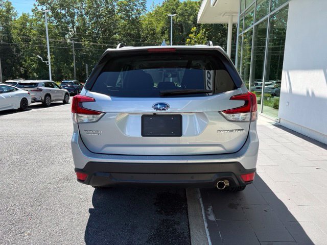 Used 2023 Subaru Forester Limited AWD/4WD image 8