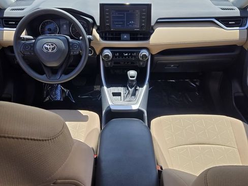 Used 2022 Toyota RAV4 XLE FWD image 12