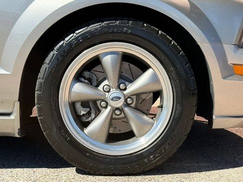 Used 2008 Ford Mustang GT Premium image 25