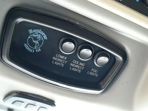 Used 2018 GMC Savana 2500 LS image 35