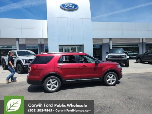 Used 2017 Ford Explorer XLT AWD/4WD image 5