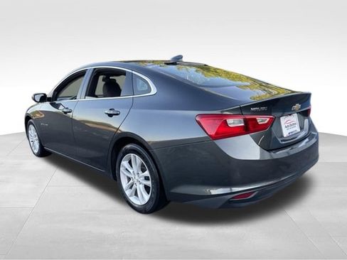 Used 2017 Chevrolet Malibu LT FWD image 5