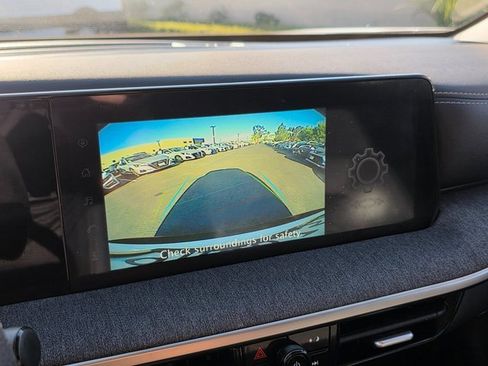 Used 2025 Nissan Kicks SV w/ Illumination Package image 29