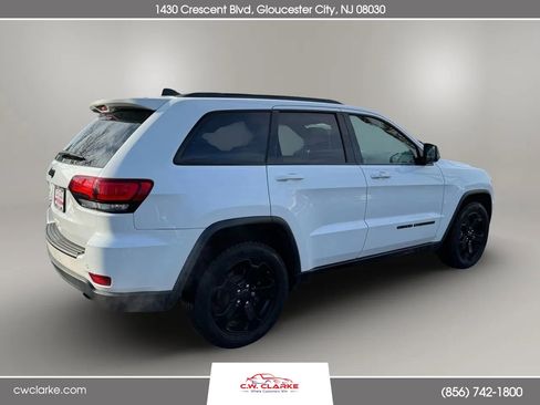 Used 2018 Jeep Grand Cherokee Laredo image 5