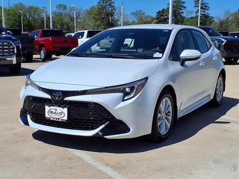 Certified 2025 Toyota Corolla SE image 3