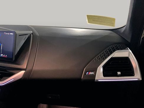 Certified 2025 BMW XM AWD/4WD image 17