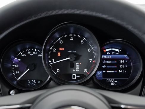 Used 2025 Porsche Macan image 16