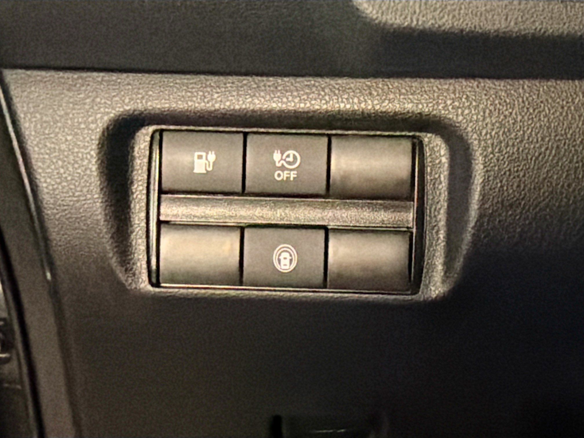 Used 2025 Nissan Leaf S FWD image 17