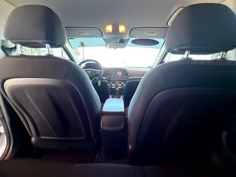 Used 2019 Hyundai Elantra SEL w/ Cargo Package FWD image 12