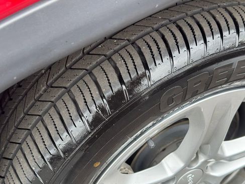 Used 2024 Jeep Compass Latitude AWD/4WD image 11