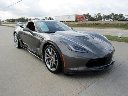 Used 2016 Chevrolet Corvette Z06 w/ 3LZ Preferred Equipment Group image 3