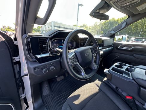 Used 2026 Chevrolet Silverado 1500 RST AWD/4WD image 21