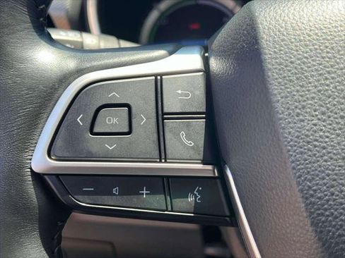 Certified 2022 Toyota Highlander Platinum image 25