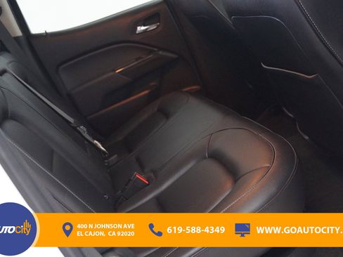 Used 2018 Chevrolet Colorado Z71 RWD image 13