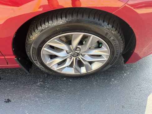 Used 2020 Toyota Avalon XLE w/ Moonroof Package FWD image 49