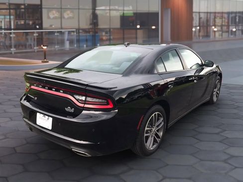 Used 2019 Dodge Charger SXT AWD/4WD image 7