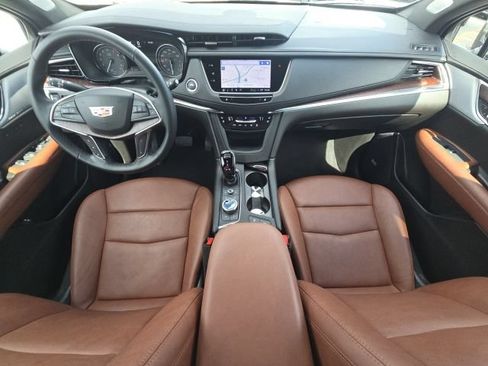 Used 2025 Cadillac XT5 Premium Luxury w/ Technology Package FWD image 36