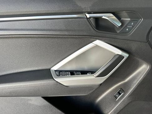 Used 2020 Audi Q3 2.0T Premium w/ Convenience Package image 10