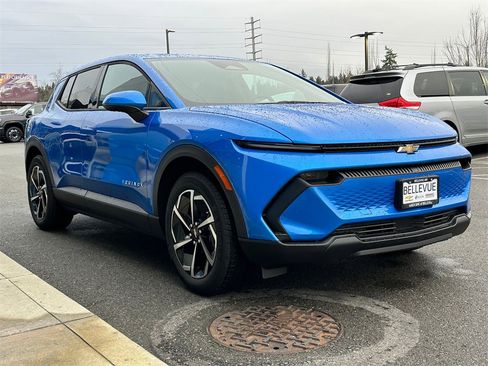 New 2026 Chevrolet Equinox EV LT image 7