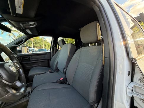 Used 2022 RAM 5500 Tradesman w/ Chrome Appearance Group AWD/4WD image 14