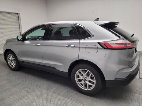Used 2024 Ford Edge SEL image 3