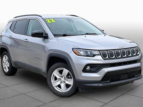 Used 2022 Jeep Compass Latitude AWD/4WD image 4
