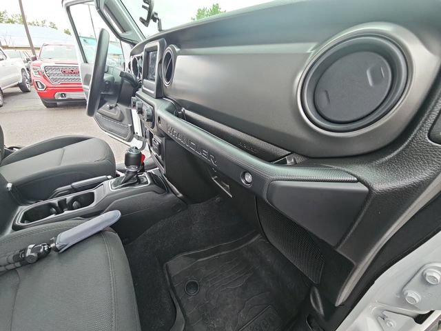 Used 2023 Jeep Wrangler Unlimited Sport AWD/4WD image 32