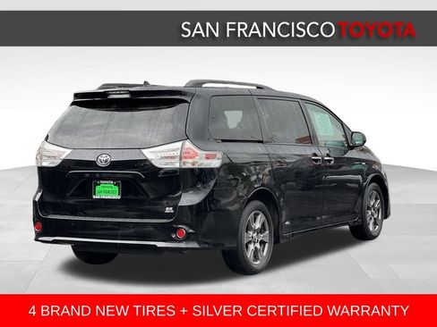 Certified 2019 Toyota Sienna SE w/ SE Preferred Package image 5