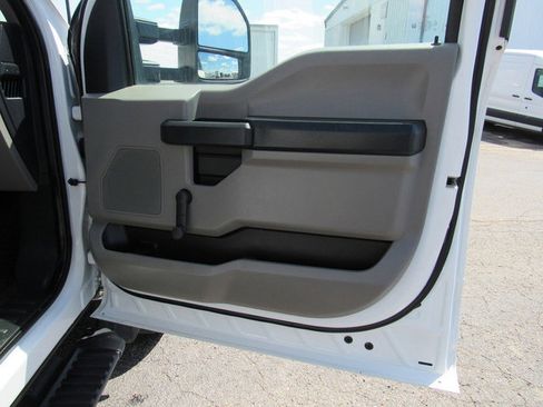 Used 2022 Ford F450 XL image 11