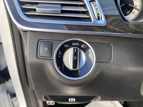Used 2014 Mercedes-Benz E 250 BlueTEC Sedan image 26