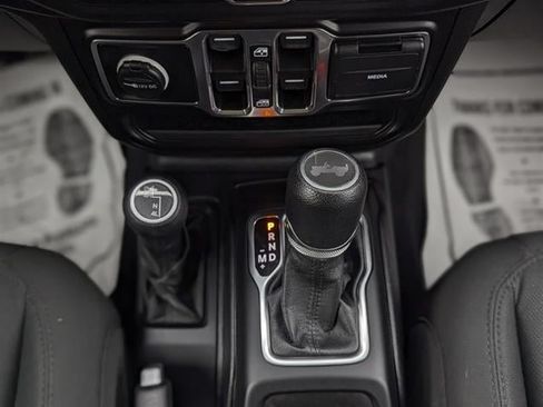 Used 2021 Jeep Wrangler Unlimited Sport AWD/4WD image 43