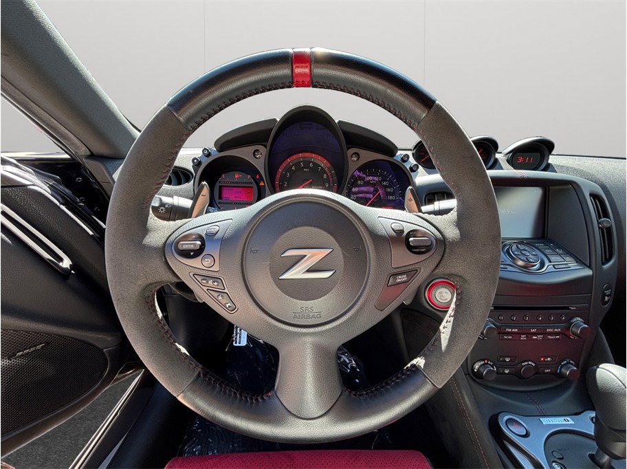 Used 2019 Nissan 370Z NISMO RWD image 21