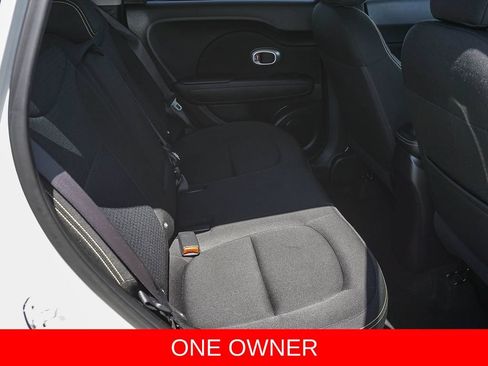 Used 2016 Kia Soul + FWD image 13
