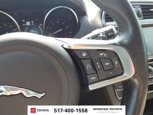 Used 2020 Jaguar F-PACE Prestige AWD/4WD image 19